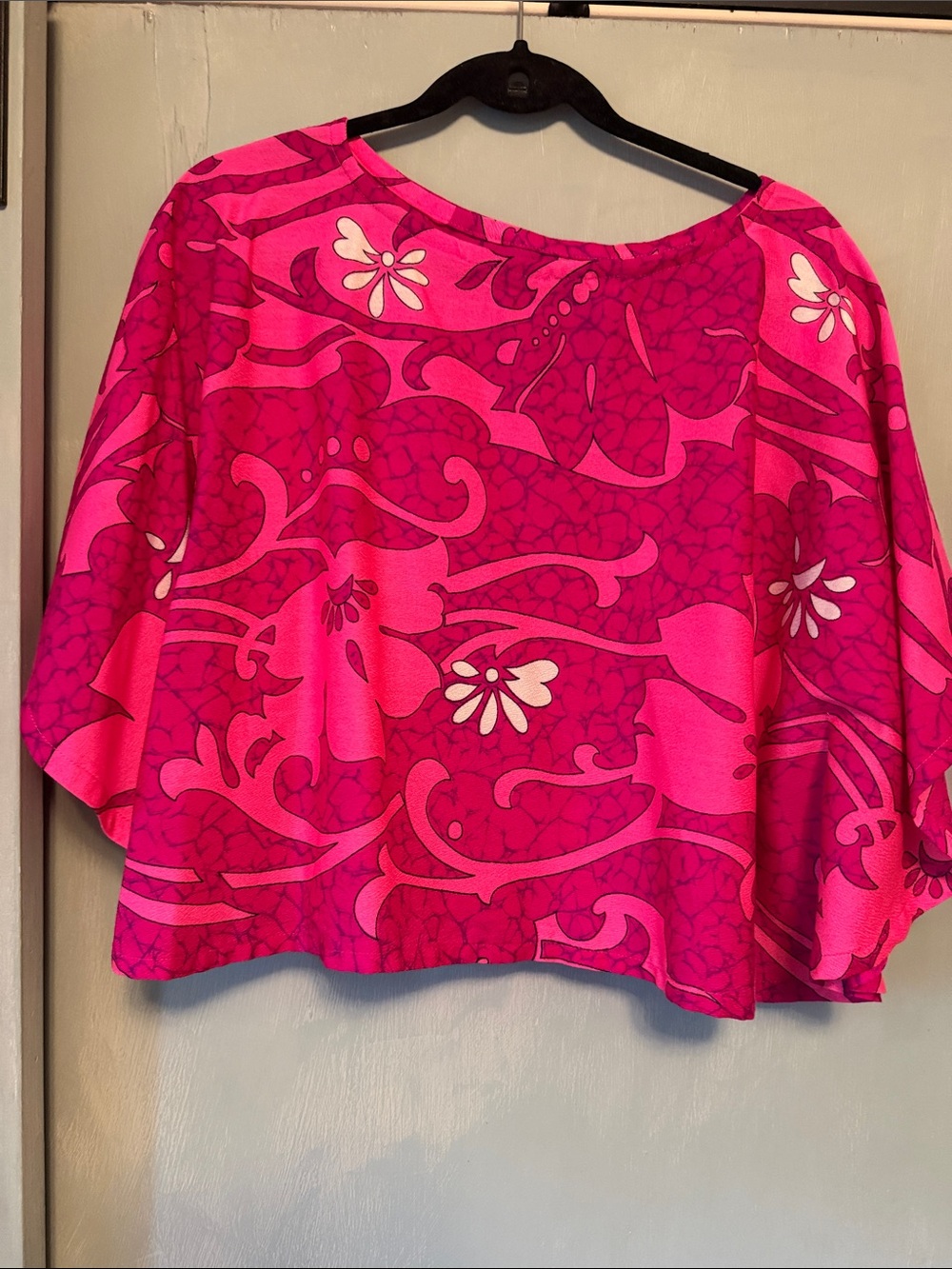 NWOT - Hoʻāla Vintage Inspired Aloha Women's Crop Top